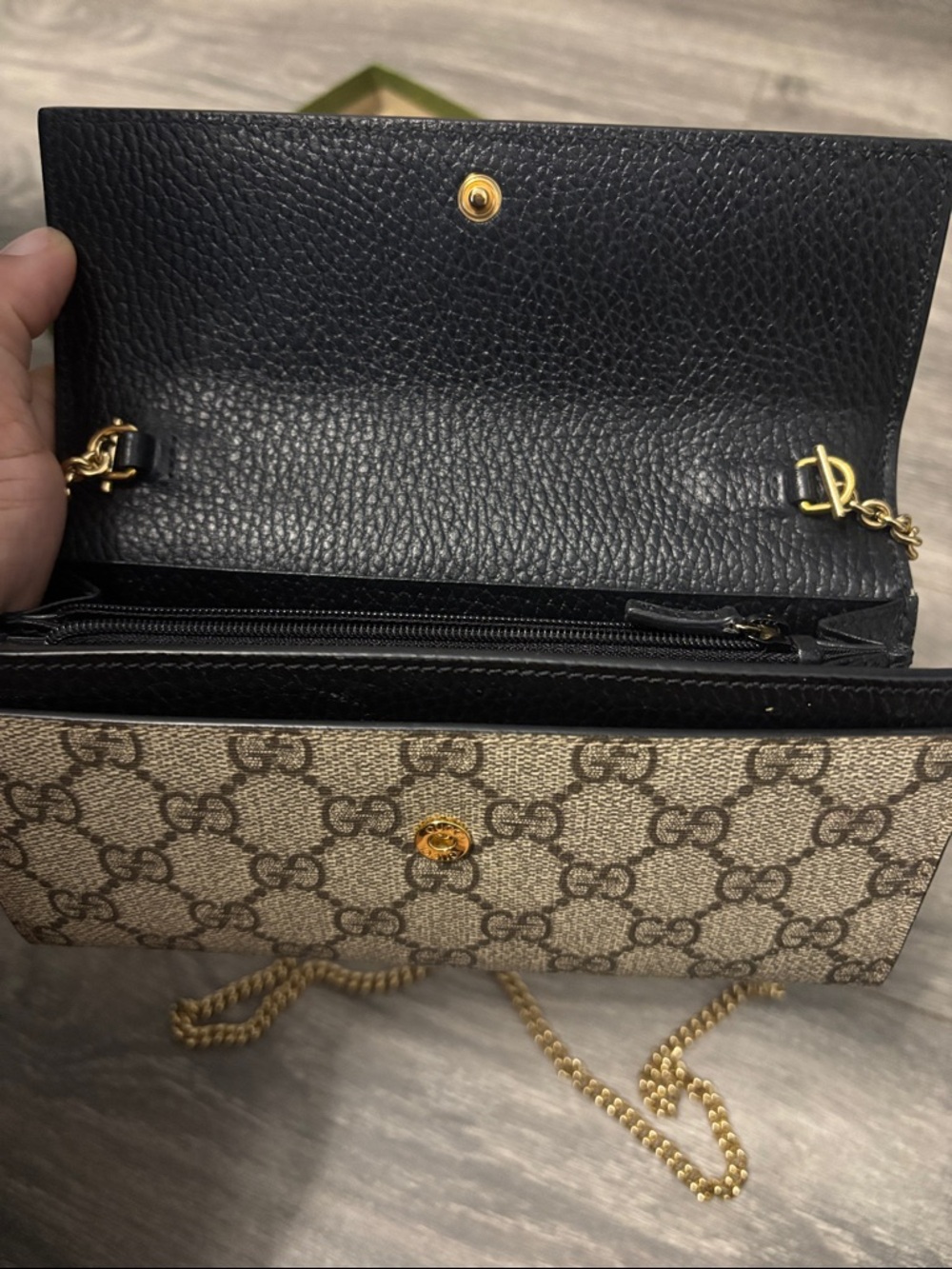 Gucci Black Leather & Beige GG Supreme Continental Wallet with Gold Double G - Picture 3 of 6